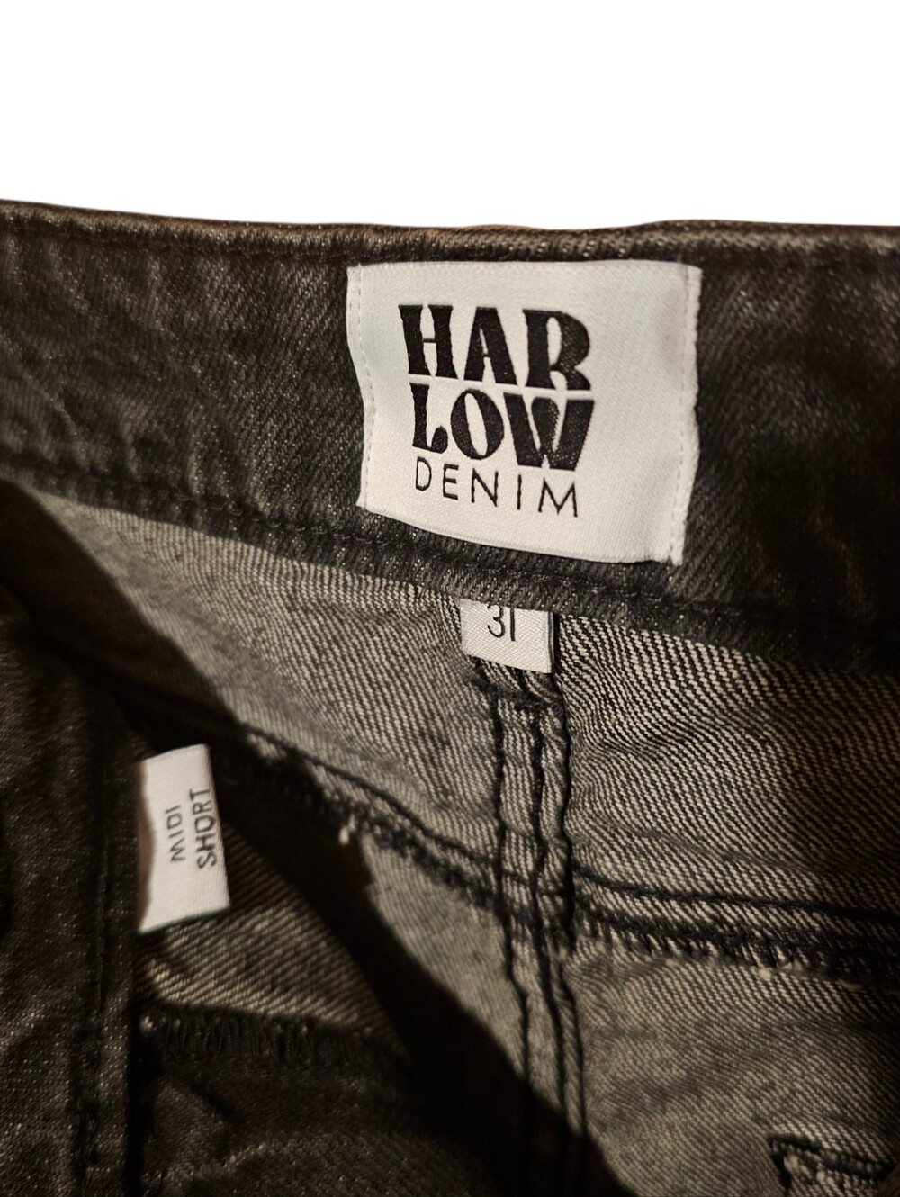 Harlow Denim Black Distressed Shorts Size 31 NWOT - Picture 3 of 6